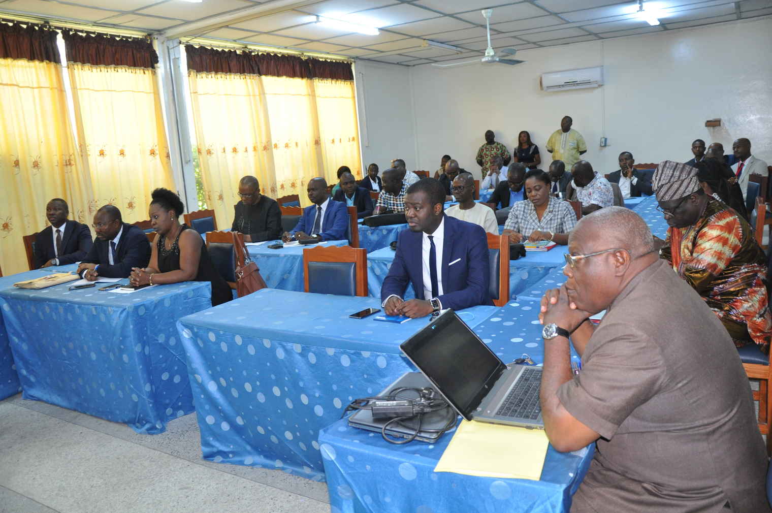 Gestion des finances publiques dans les missions diplomatiques et consulaires du Bénin: Renforcement de capacités des chefs de chancellerie à Cotonou